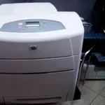 цветной лазерный принтер HP Color laserjet 5550N