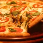 Традиционная пицца Маргарита,  доставка по Алмате