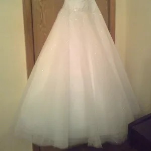 Свадебное платье с камнями сваровски