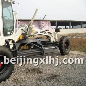 Грейдер XCMG GR135