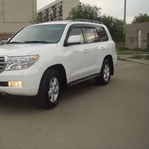 Прокат авто на свадьбу  Land Cruiser 200.