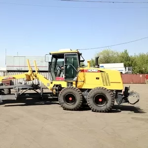 автогрейдер XCMG GR215
