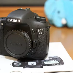 Canon EOS 7D 18MP Цифровые зеркальные фотокамеры