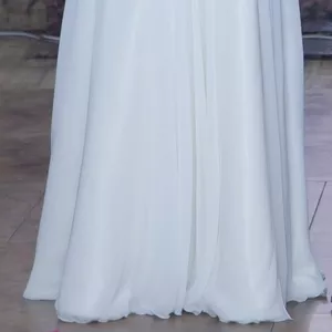 Продам платье (бу),  размер 44-46,  белого цвета