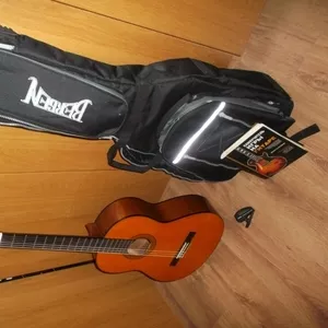 Продам Акустическую/классическую гитару Yamaha CG102 СРОЧНО! ДЕШЕВО!