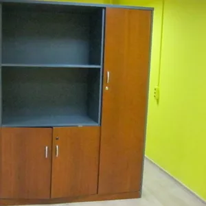 продам шкаф удобен для изпользования в офисе