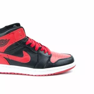 Nike Air Jordan Retro 1 Black/Red.