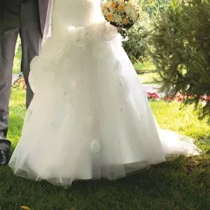Свадебное платье со шлейфом 