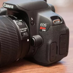 Продам фотоаппарат EOS Rebel T4i(650d)   CANON EF-S 18-135 mm f/3.5-5.