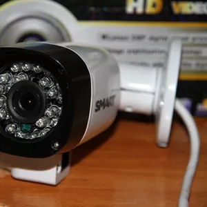 Продам IP Camera на кронштейне,  1.3 MP,  водонепроницаемая,  день-ночь,  
