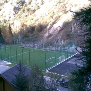 Строительство футбольных полей.