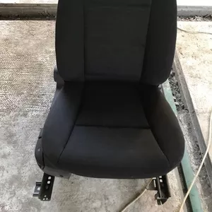 Новые сиденья передние на БМВ Е60 