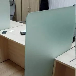 Экран для офисных столов-перегородка на стол