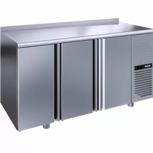 Холодильный стол TM3GN-G предназначен для хранения значительных запасо Холодильный стол TM3GN-G предназначен для хранения значительных запасов продуктов и для применения в качестве рабочего стола. Пищевая нержавеющая сталь,  из которой изготовлен стол,  над