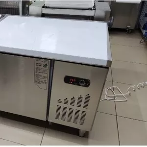 Cтол холодильник для пиццы с Гастроемкостью 1500*80*80 Габариты 1500х8