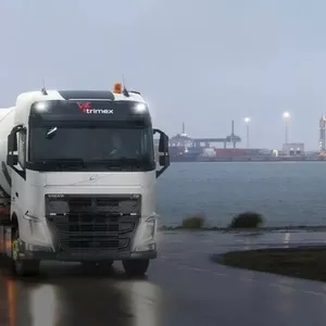 Ищем водителей CE для перевозки наливных пищевых грузов