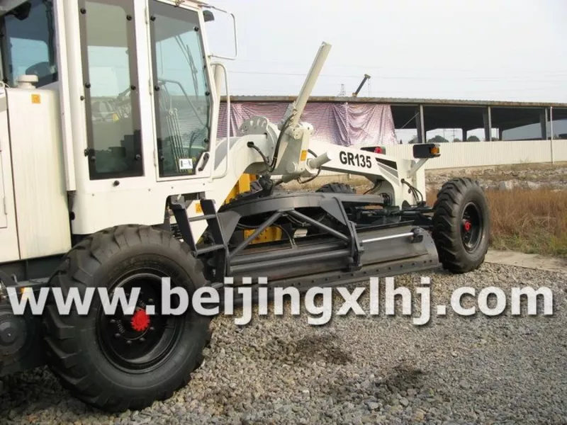 Грейдер XCMG GR135