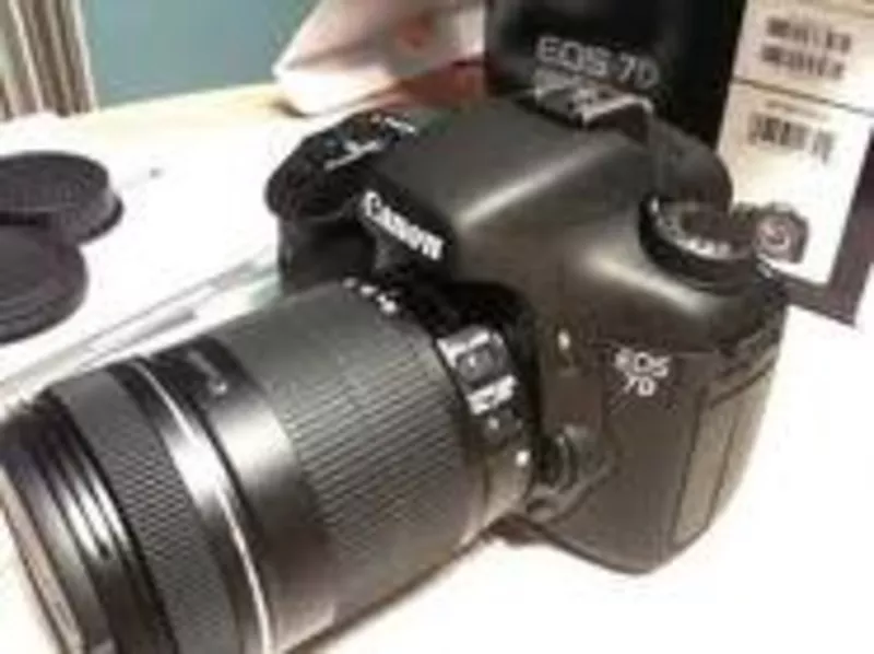 Canon EOS 7D DSLR Camera