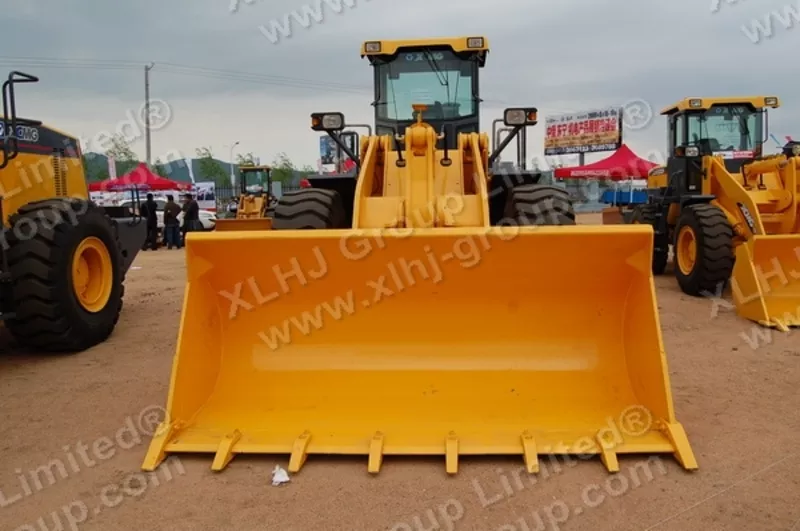 Фронтальный погрузчик XCMG LW500F в наличии в Алматы. 3