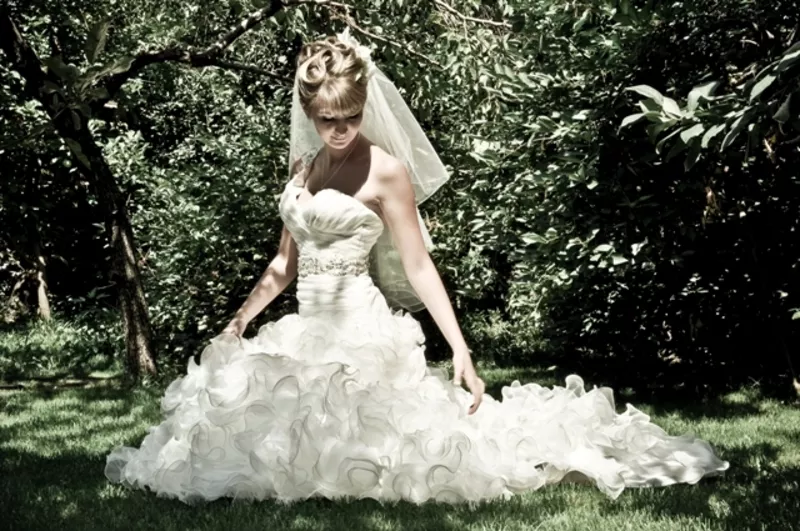 Современнное свадебное платье в идеальном состоянии 4