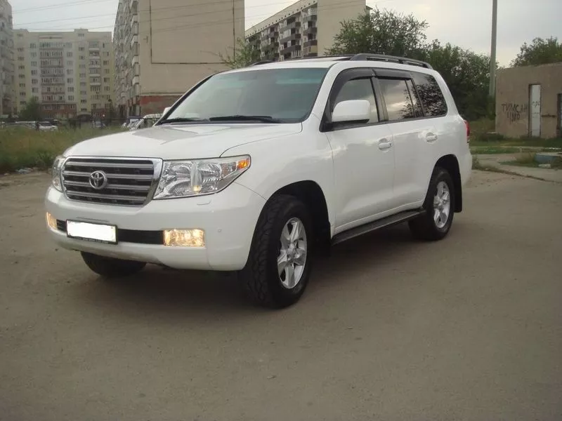 Прокат авто на свадьбу Land Cruiser 200.