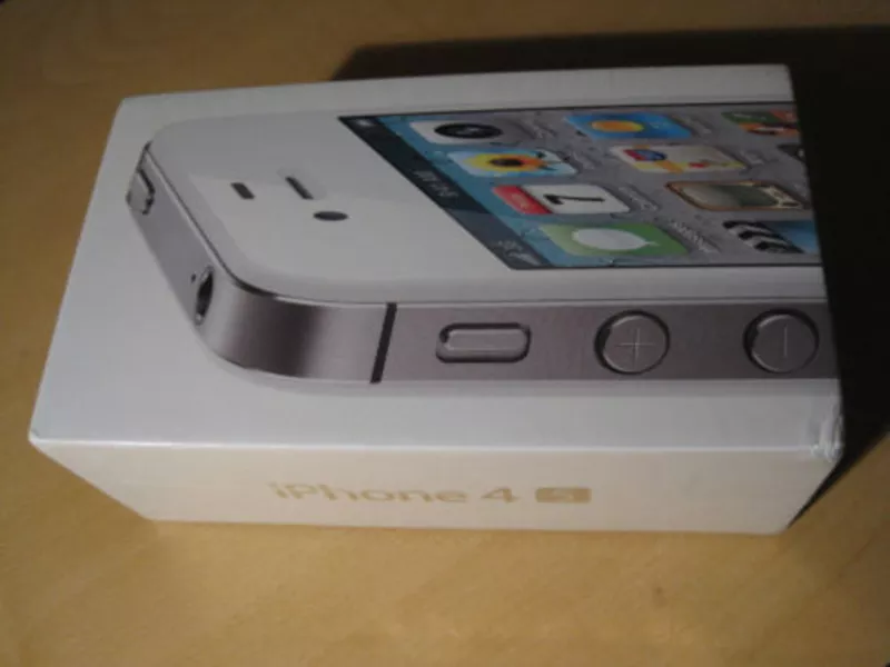 Apple iPhone 4S (Latest Model) version 3