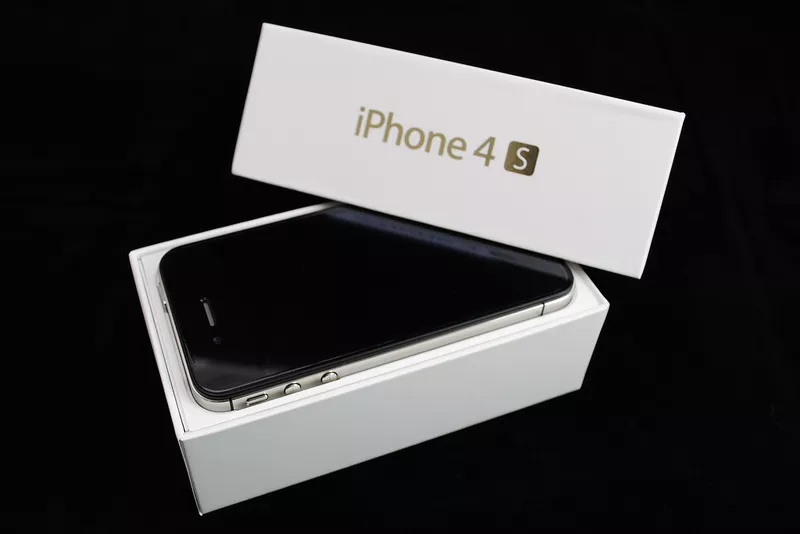 Apple iPhone 4S 64GB-Sony Ericsson Xperia Arc X12-Nokia N9