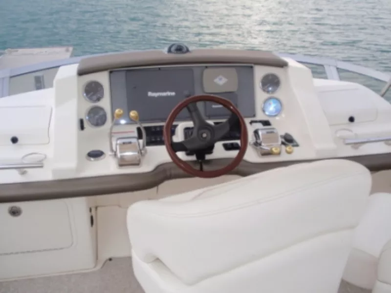 Продам яхту Sea Ray 375 Sedan Bridge 3