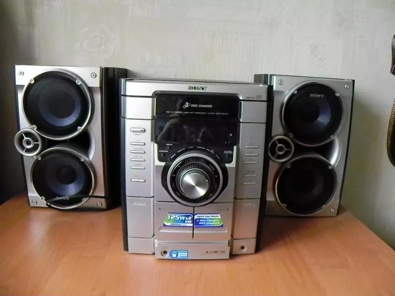 Продам музыкальный центр SONY