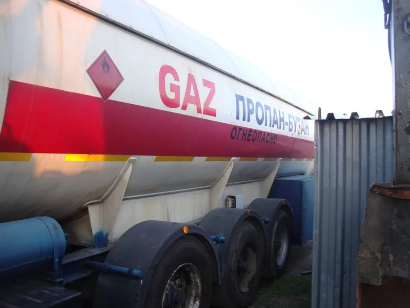 Полуприцеп-цистерна (газовоз) 42 куб. м, 2000 г. в. 2