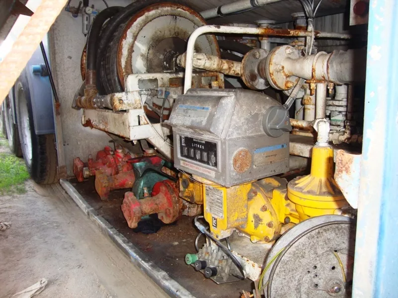 Полуприцеп-цистерна (газовоз) 42 куб. м, 2000 г. в. 7