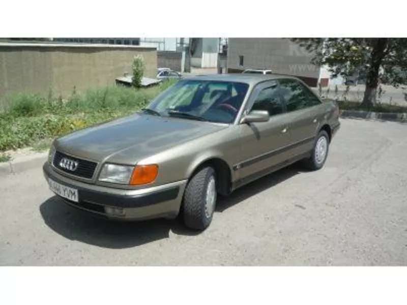 Срочно продам AUDI 100