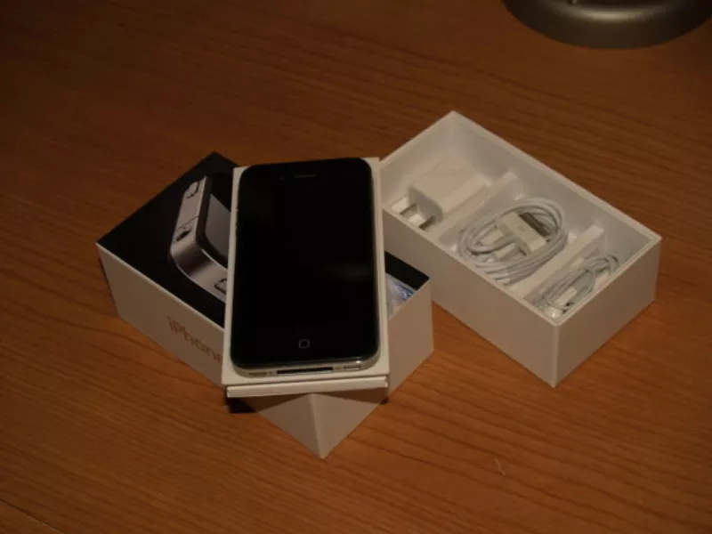 Apple,  iPhone 4S 64 / 32GB/16GB разблокирована