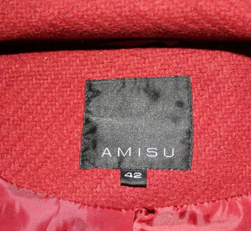 Новое демисезонное пальто AMISU (New Yorker),  цвет бордовый,  размер 52 4