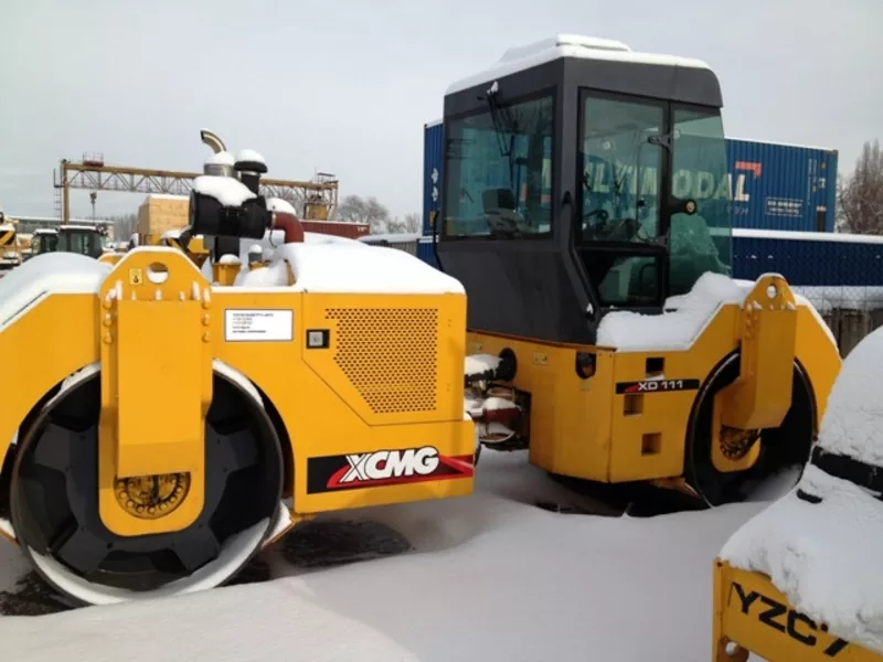 Двухбарабанный каток XCMG XD111