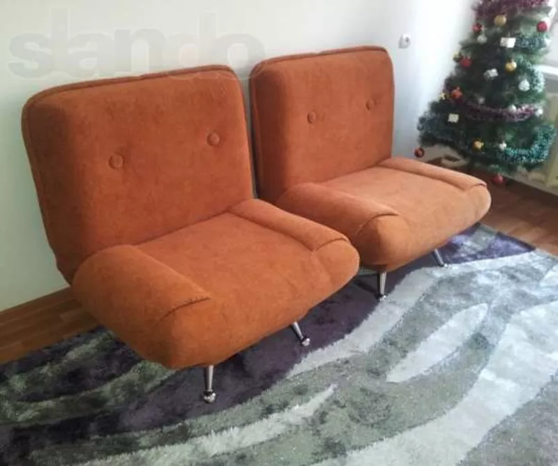 Продаю мягкую мебель (диван и два кресла),  состояние отличное