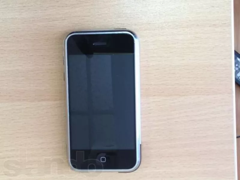 Продам IPhone 2g 8gb 2