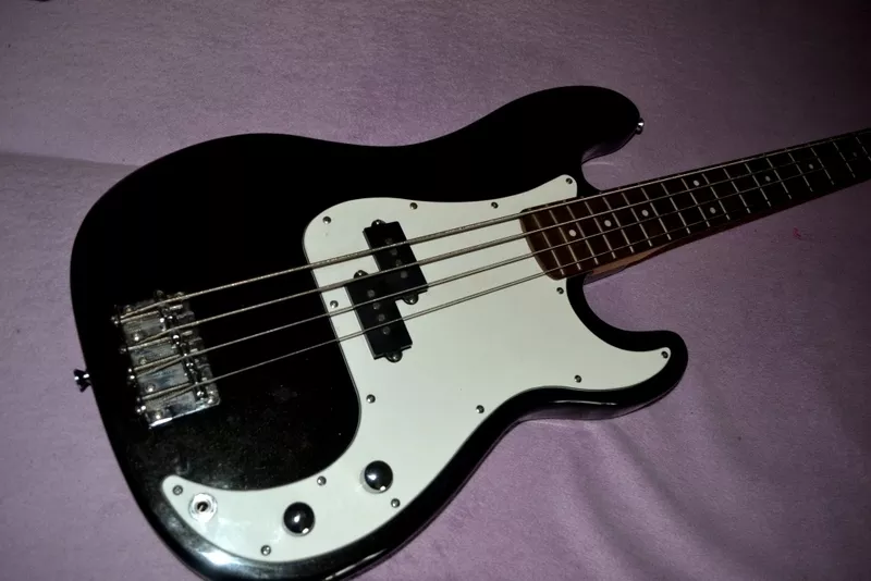 Fender Standart Precision Bass (Japan) 3