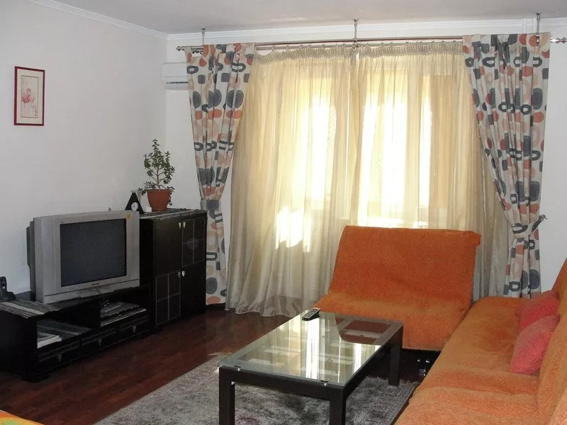 1-комнатная квартира в центре посуточно Кабанбай батыра-Фурманова