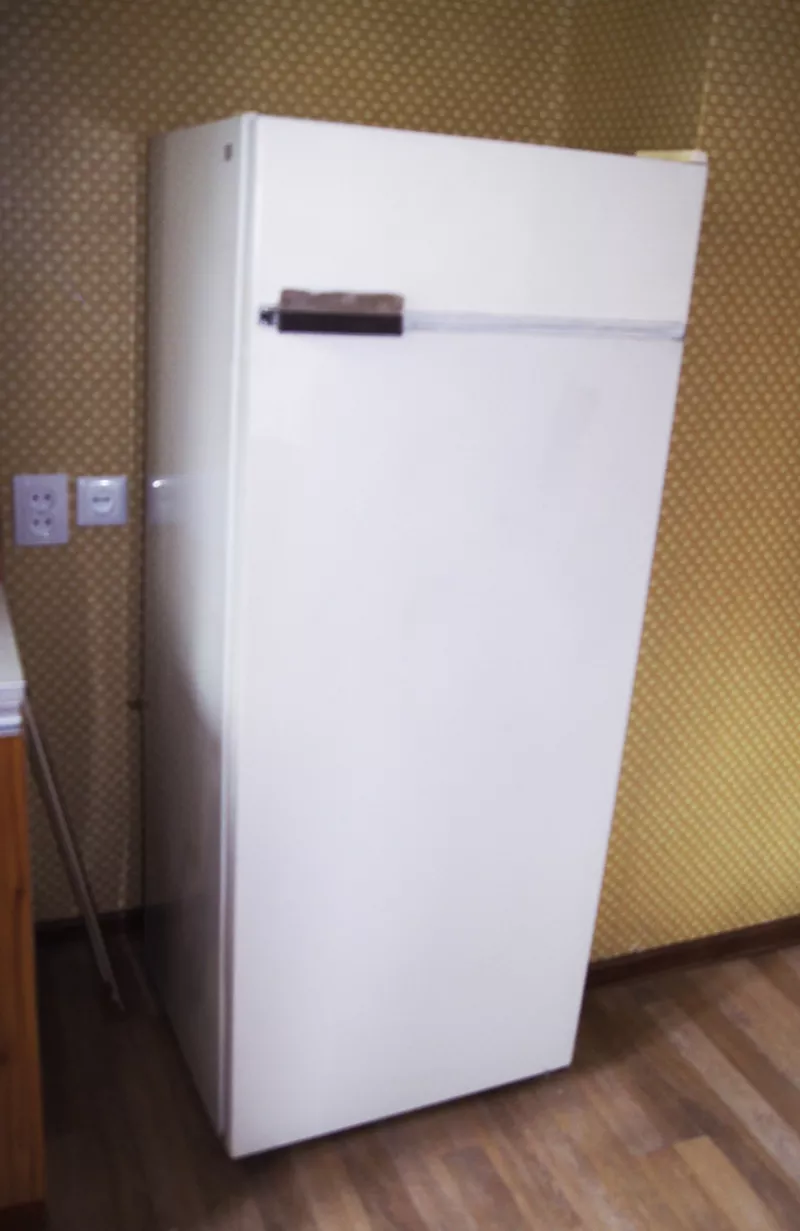 Продаётся холодильник Бирюса 