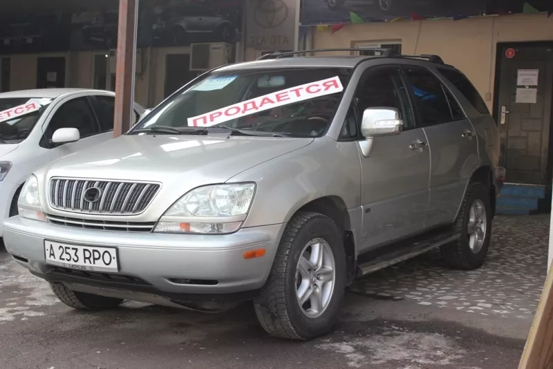 Lexus RX 300 2001 года за 21 000 $