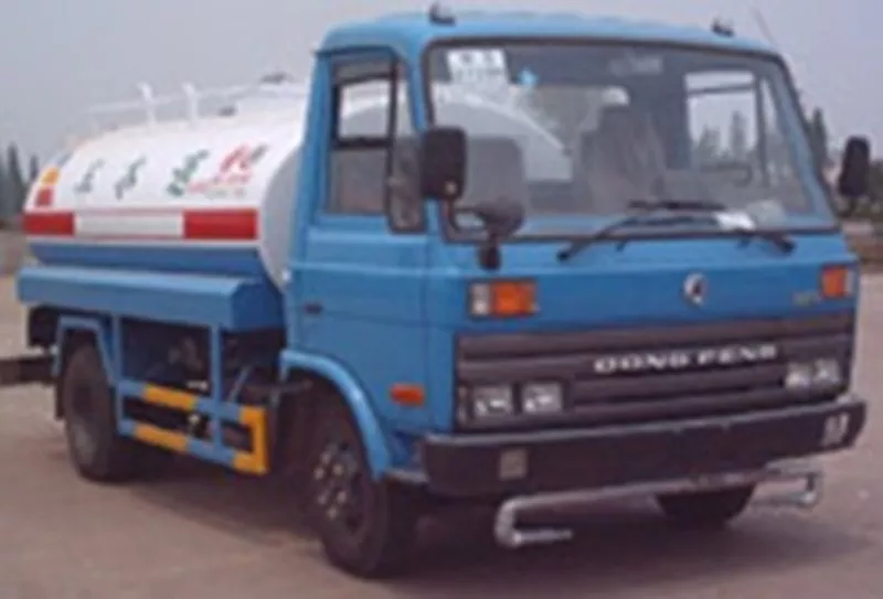 Поливомоечная машина Dong Feng 10 куб, 170 л.с