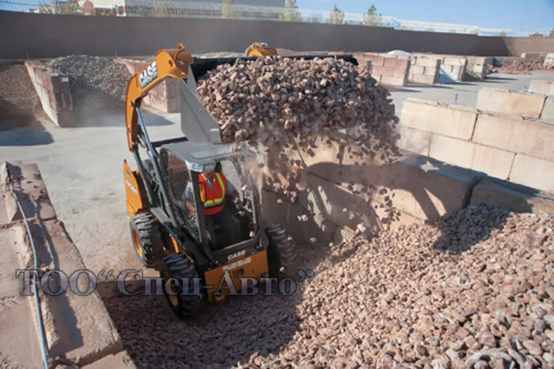 Мини-погрузчик SV 300 CASE