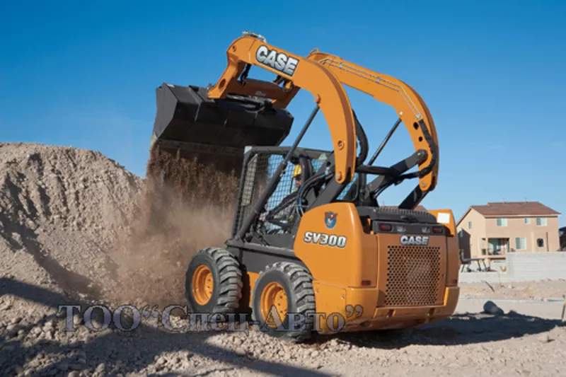 Мини-погрузчик SV 300 CASE 2