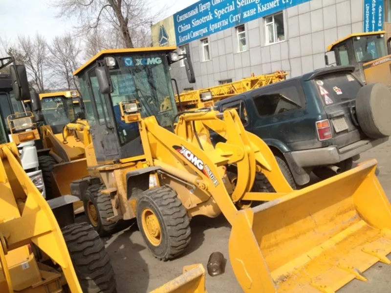 Погрузчик XCMG LW158, Г/п1500 кг Объем ковша-0.7м3 3