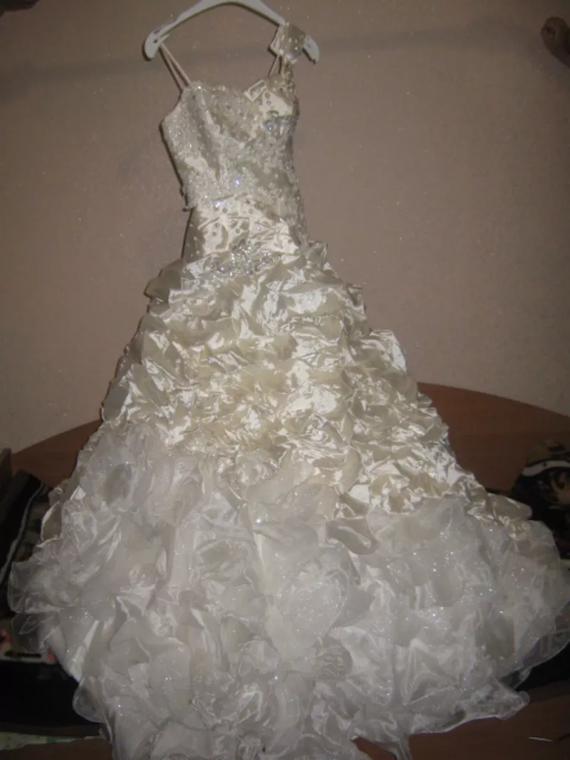 Шикарное Свадебное платье 3