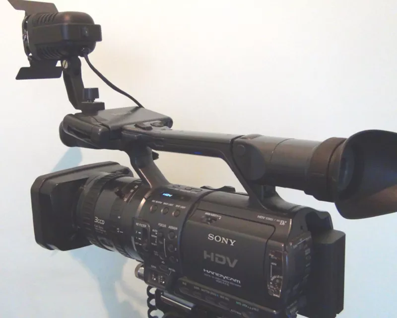 Видеокамера Sony HDV Handycam HDR-FX1E.Производства Японии. 2