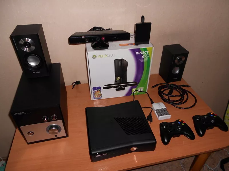 продам xbox360 прошитый freeBoot Kinect, 1 tb hdd, 170 игр, 2 джойстика 