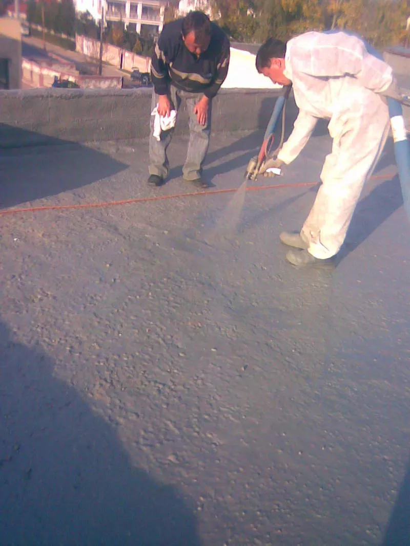 Бесшовная теплогидроизоляция пенополиуретаном. 5