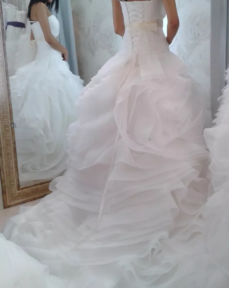 Сдам на прокат свадебное платье от Vera Wang. 5